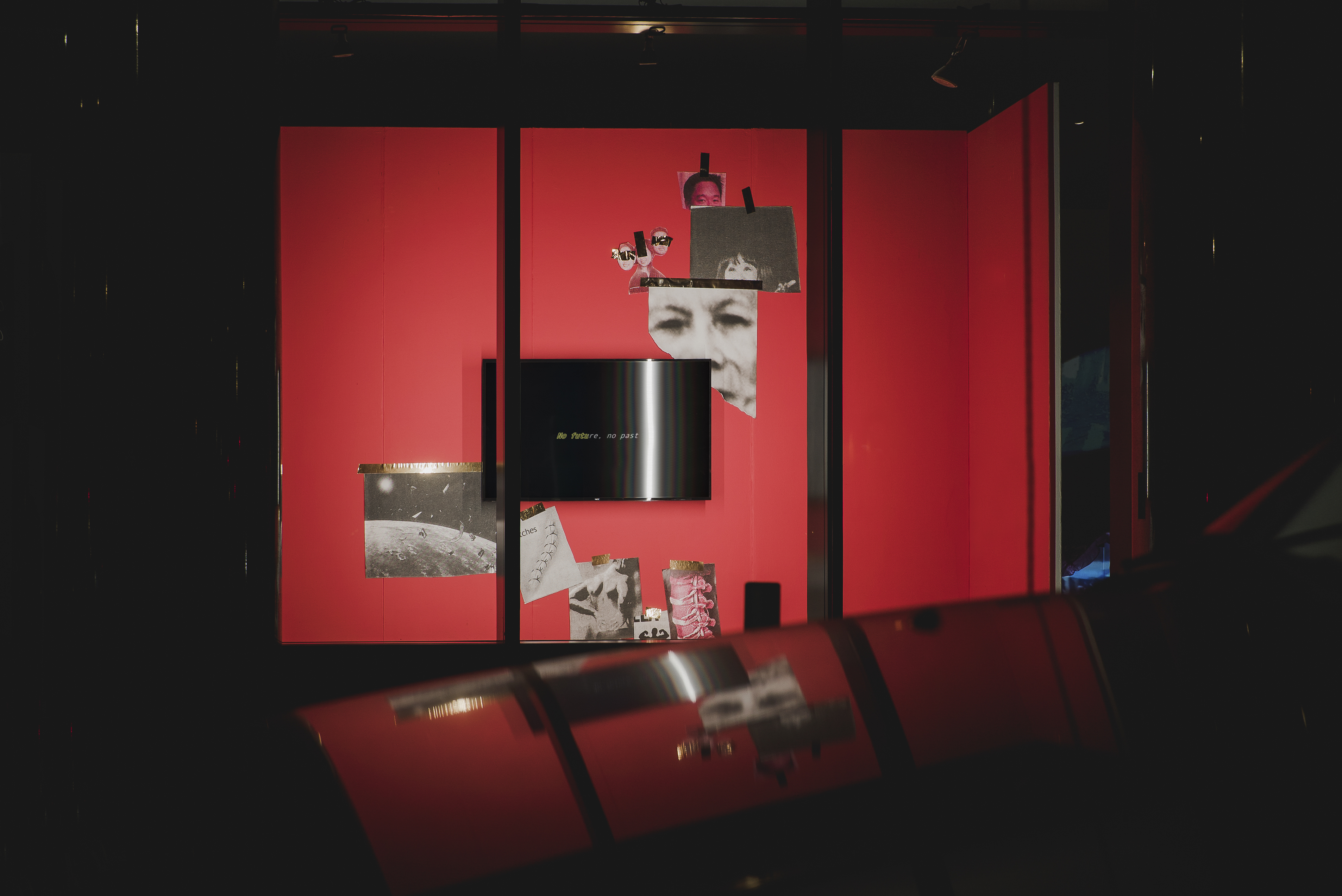 Prune PHI_Long distance call (2021) Sutures exhibition, Minnesota Museum of American Art ©Drew Arrieta